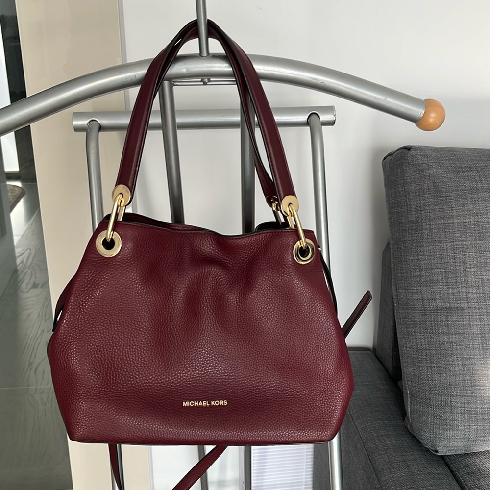 Michael Kors AC-1806 F18 pebbled leather small satchel